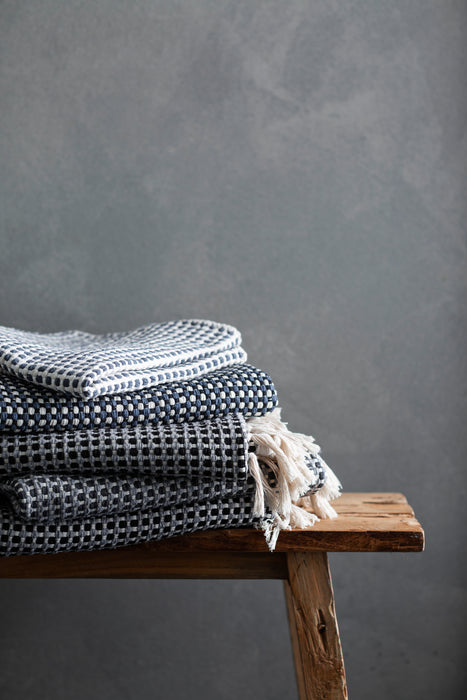 Ebeltoft Tæppe - Lysgrå/Offwhite