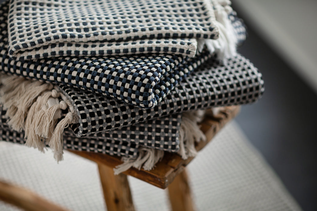 Ebeltoft Tæppe - Lysgrå/Offwhite