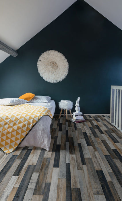 Plaza - Bolig/Vinyl - Cuban Oak 967M